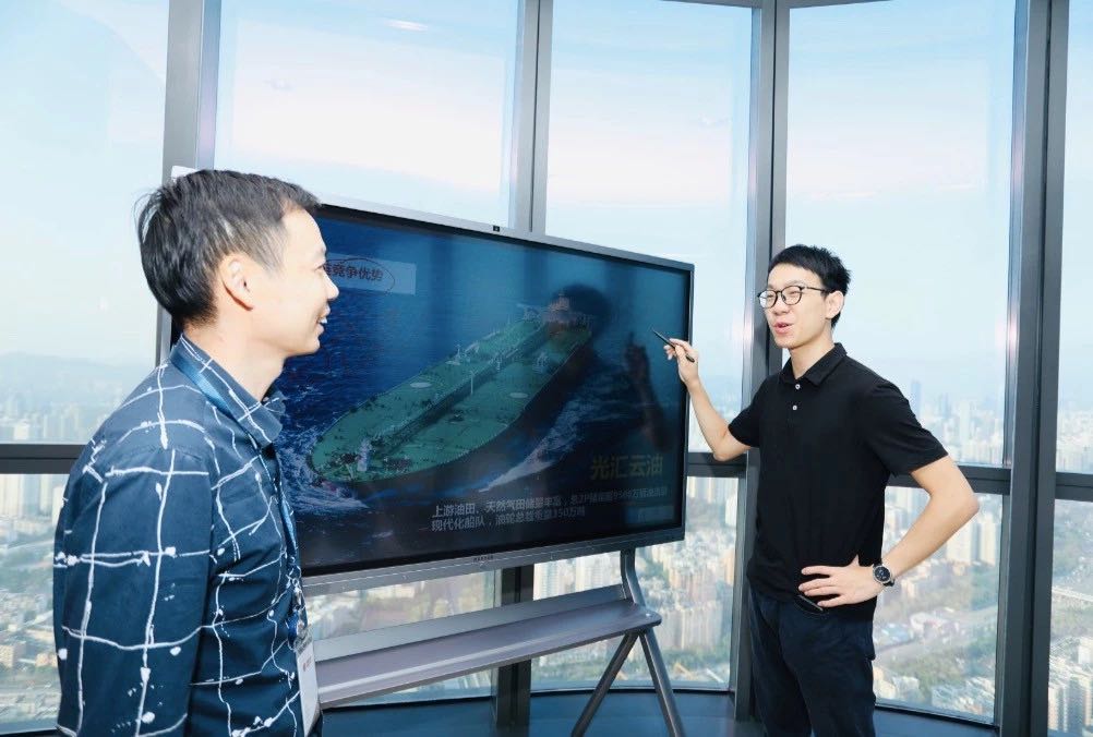 Apollo AIPHJ-0817 Interactive Flat Panel Mobile Stand feature