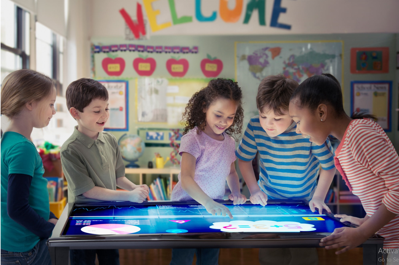 INTERACTIVE TOUCH TABLE feature